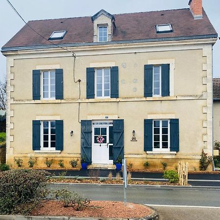 Bed and Breakfast Ancien Relais De Poste The Old Post Office Saint-Martial-d'Albarede Екстер'єр фото