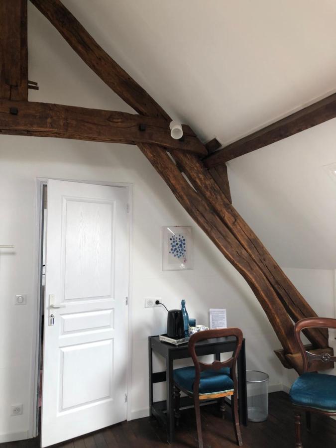 Bed and Breakfast Ancien Relais De Poste The Old Post Office Saint-Martial-d'Albarede Екстер'єр фото