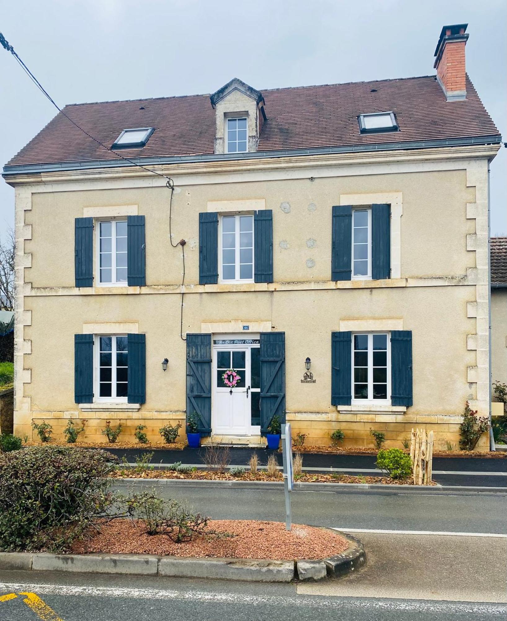 Bed and Breakfast Ancien Relais De Poste The Old Post Office Saint-Martial-d'Albarede Екстер'єр фото